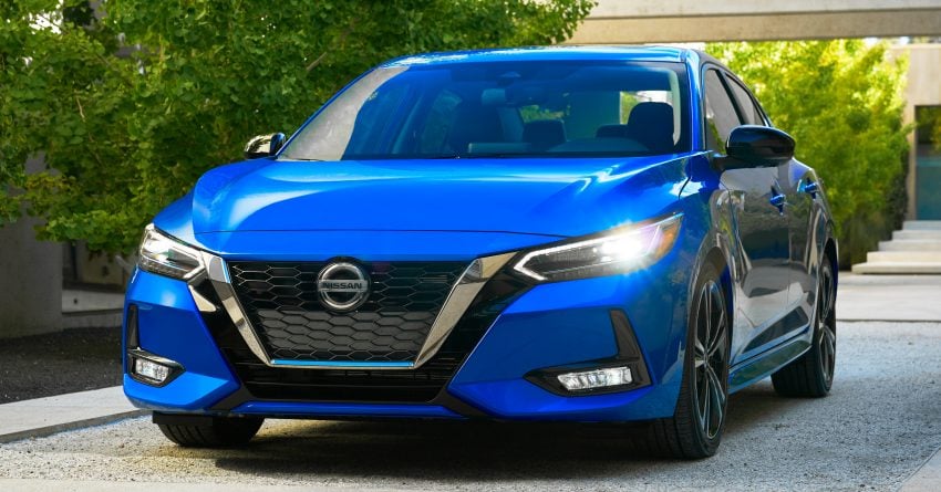 全新大改款 Nissan Sentra 洛杉矶车展亮相，配备比中国版 Sylphy 还要丰富，换装2.0升引擎，明年开始在北美交付 111375