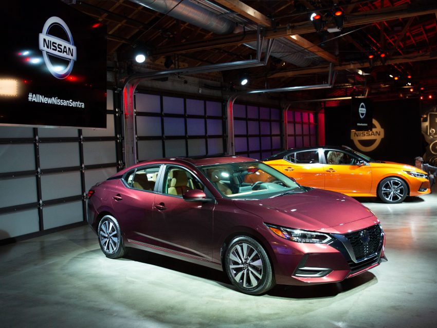 全新大改款 Nissan Sentra 洛杉矶车展亮相，配备比中国版 Sylphy 还要丰富，换装2.0升引擎，明年开始在北美交付 111383