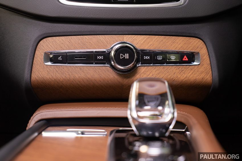 Volvo XC90 小改款登陆本地市场，三等级售价37.4万起 110722