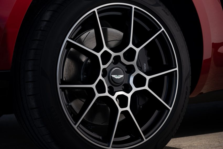 英伦品牌首款 SUV，Aston Martin DBX 全球首发！搭载4.0T V8双涡轮引擎，本地已开放预订，稅前售价RM798k 111268