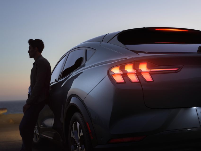 奔向纯电 SUV 时代的野马，Ford Mustang Mach-E 登场 111116