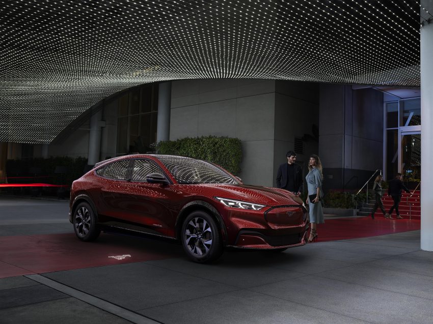 奔向纯电 SUV 时代的野马，Ford Mustang Mach-E 登场 111121