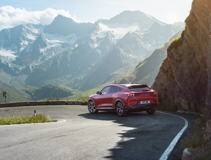 奔向纯电 SUV 时代的野马，Ford Mustang Mach-E 登场 111131