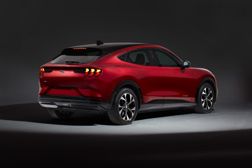 奔向纯电 SUV 时代的野马，Ford Mustang Mach-E 登场 111146
