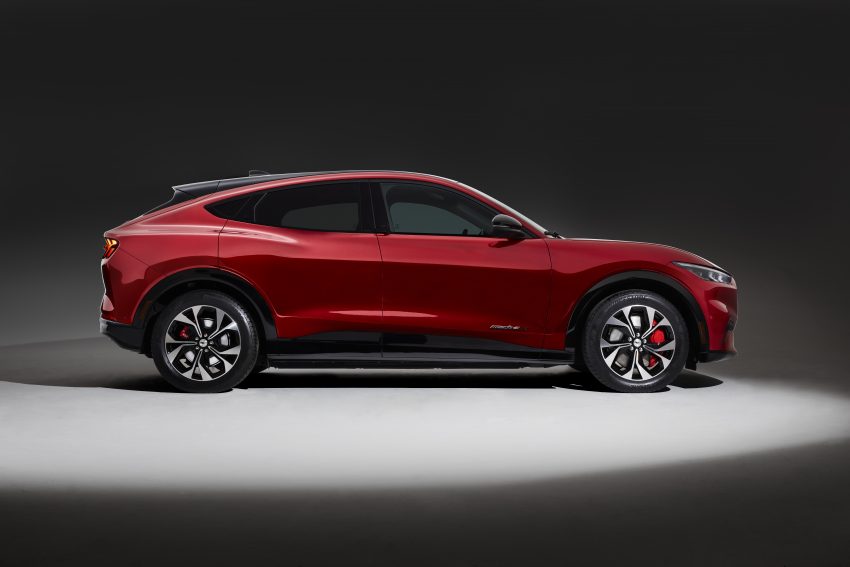 奔向纯电 SUV 时代的野马，Ford Mustang Mach-E 登场 111147