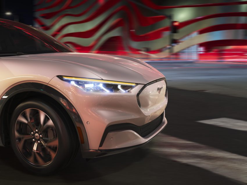 奔向纯电 SUV 时代的野马，Ford Mustang Mach-E 登场 111113