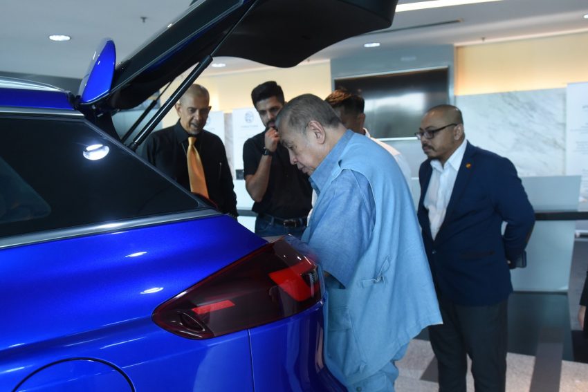 宝腾为雪州苏丹的胞弟东姑苏莱曼客制专属的 Proton X70 115521