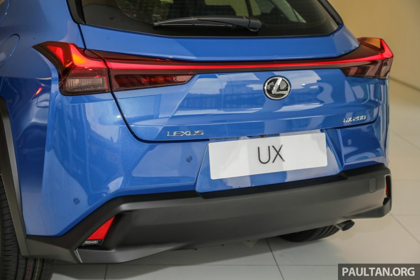 Lexus UX 200本地开放预订，三个等级价格从24.4万起 116280