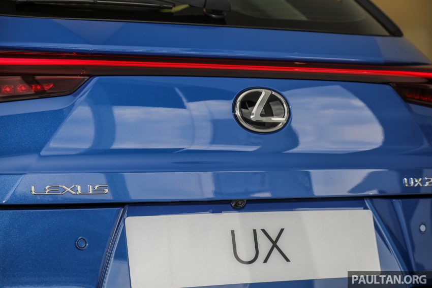 Lexus UX 200本地开放预订，三个等级价格从24.4万起 116285