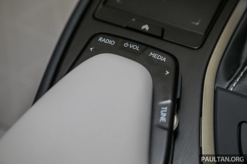 Lexus UX 200本地开放预订，三个等级价格从24.4万起 116315