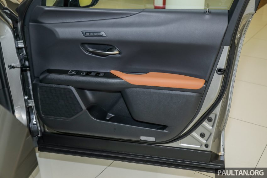 Lexus UX 200本地开放预订，三个等级价格从24.4万起 116355