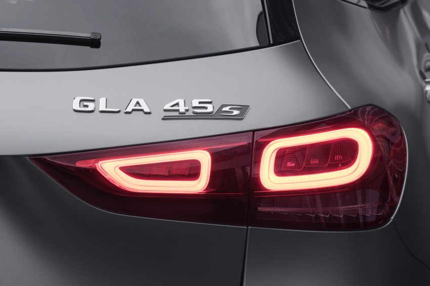 新一代 2020 Mercedes-AMG GLA 45、GLA 45 S 官图发布，可榨出421 hp / 500 Nm，4.3秒破百，极速270 km/h 117437