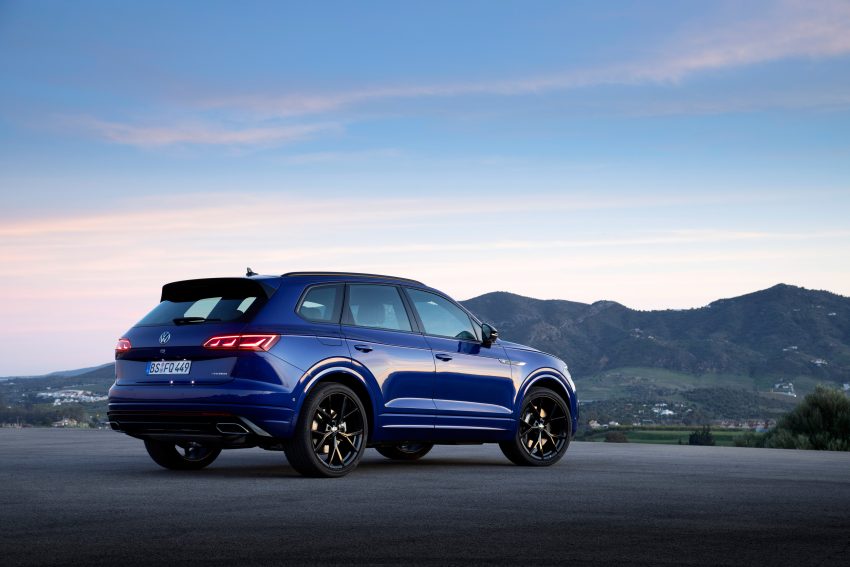 插电混动性能SUV！Volkswagen Touareg R 官图发布，搭载3.0升V6涡轮增压引擎，最大输出功率462 PS / 700 Nm 117089