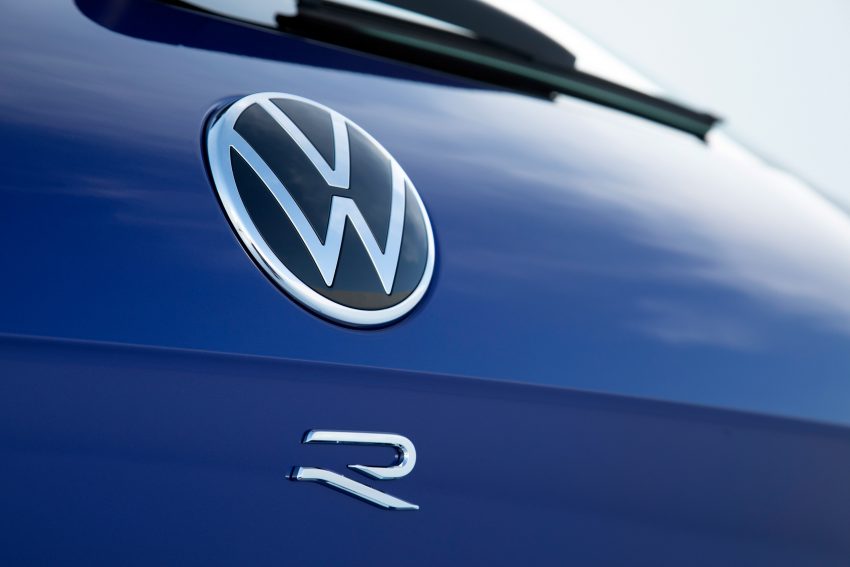插电混动性能SUV！Volkswagen Touareg R 官图发布，搭载3.0升V6涡轮增压引擎，最大输出功率462 PS / 700 Nm 117096