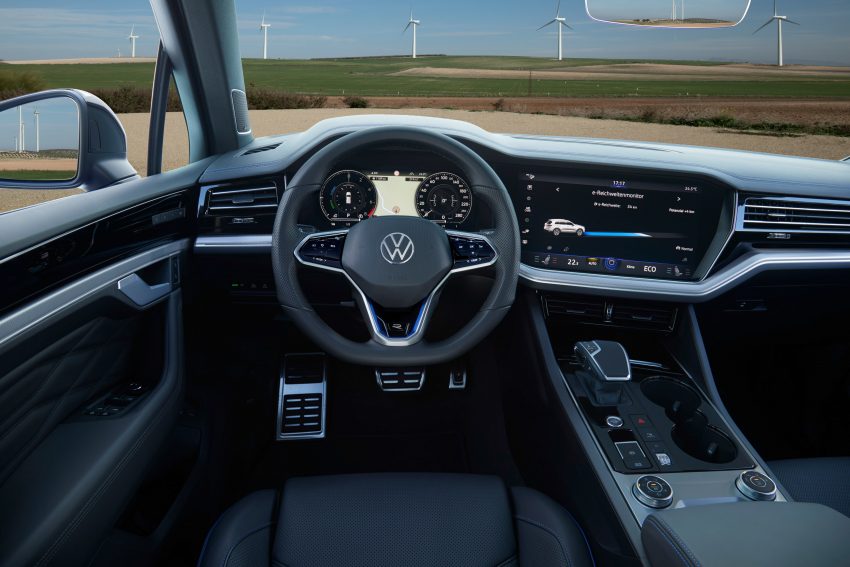 插电混动性能SUV！Volkswagen Touareg R 官图发布，搭载3.0升V6涡轮增压引擎，最大输出功率462 PS / 700 Nm 117105