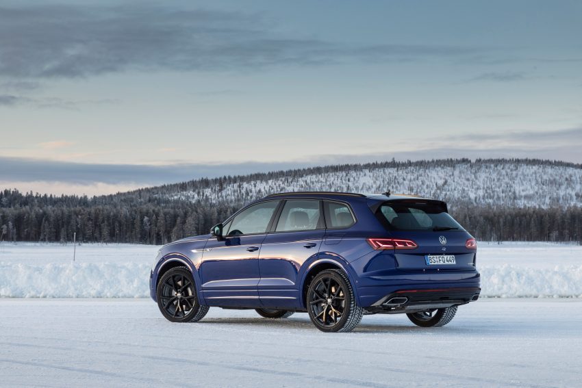 插电混动性能SUV！Volkswagen Touareg R 官图发布，搭载3.0升V6涡轮增压引擎，最大输出功率462 PS / 700 Nm 117123