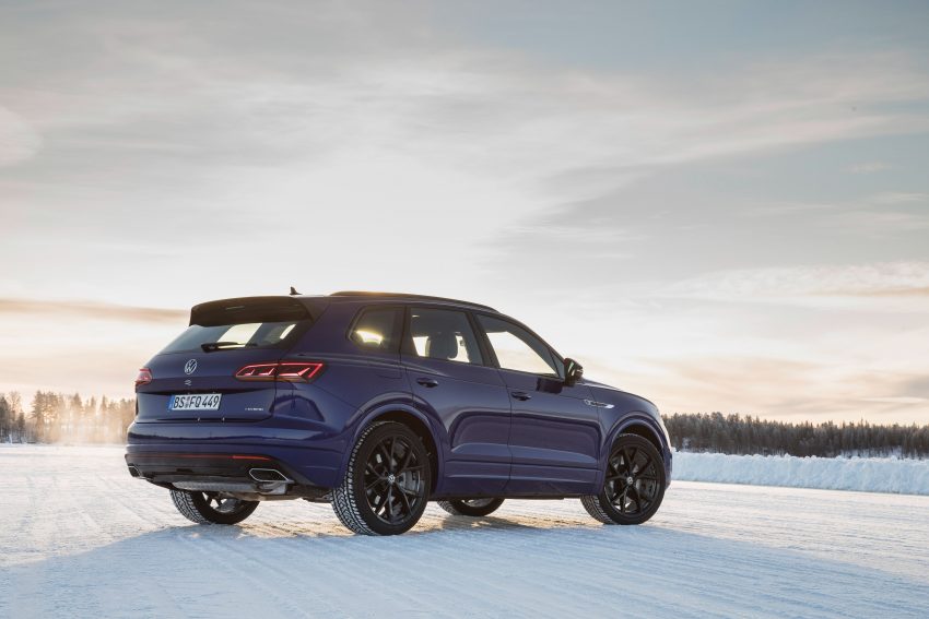 插电混动性能SUV！Volkswagen Touareg R 官图发布，搭载3.0升V6涡轮增压引擎，最大输出功率462 PS / 700 Nm 117130