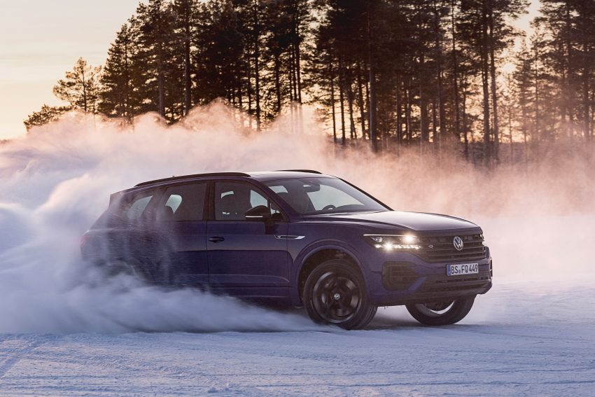 插电混动性能SUV！Volkswagen Touareg R 官图发布，搭载3.0升V6涡轮增压引擎，最大输出功率462 PS / 700 Nm 117148