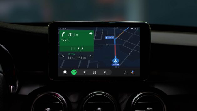 英研究发现,开车用 Android Auto/Apple CarPlay 更危险