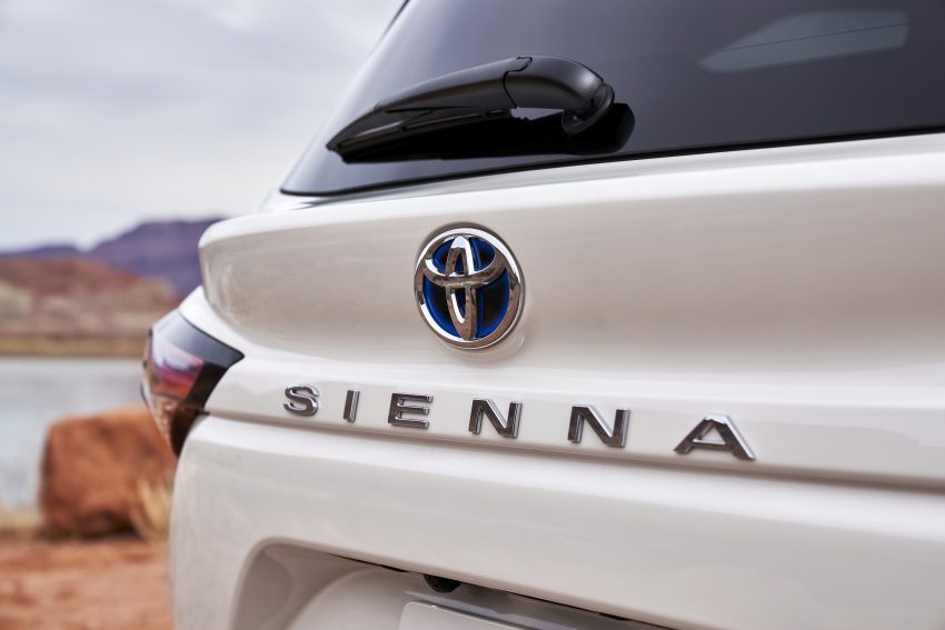 全新 2021 Toyota Sienna 正式发布，有运动版可选！搭载 2.5L Dynamic Force 引擎混动系统，内建吸尘机和冰箱 122157
