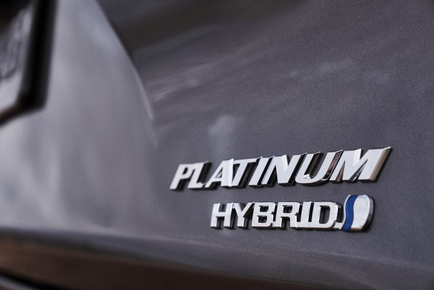 全新 2021 Toyota Sienna 正式发布，有运动版可选！搭载 2.5L Dynamic Force 引擎混动系统，内建吸尘机和冰箱 122172