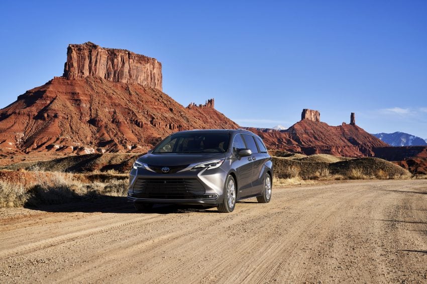 全新 2021 Toyota Sienna 正式发布，有运动版可选！搭载 2.5L Dynamic Force 引擎混动系统，内建吸尘机和冰箱 122164