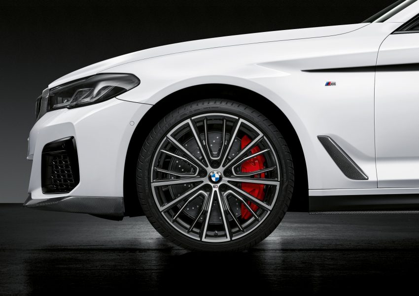 G30 BMW 5 Series LCI 专属 M Performance 套件上身 122909
