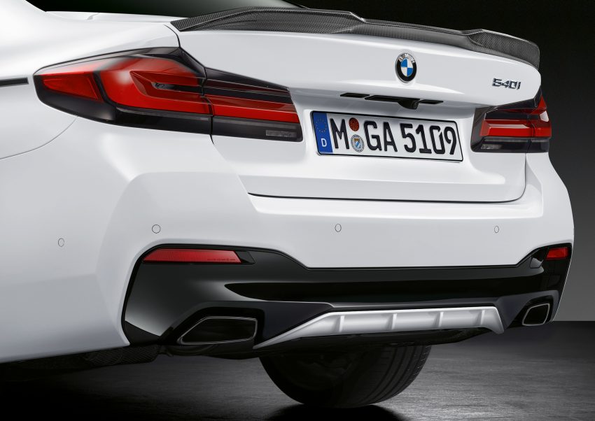 G30 BMW 5 Series LCI 专属 M Performance 套件上身 122901