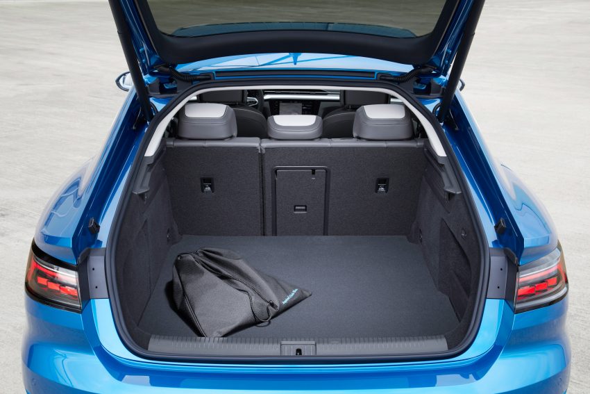 2020 Volkswagen Arteon 小改款官图发布，新增 PHEV 插电式混动版、Shooting Brake 猎装版，以及“R”高性能版 125717