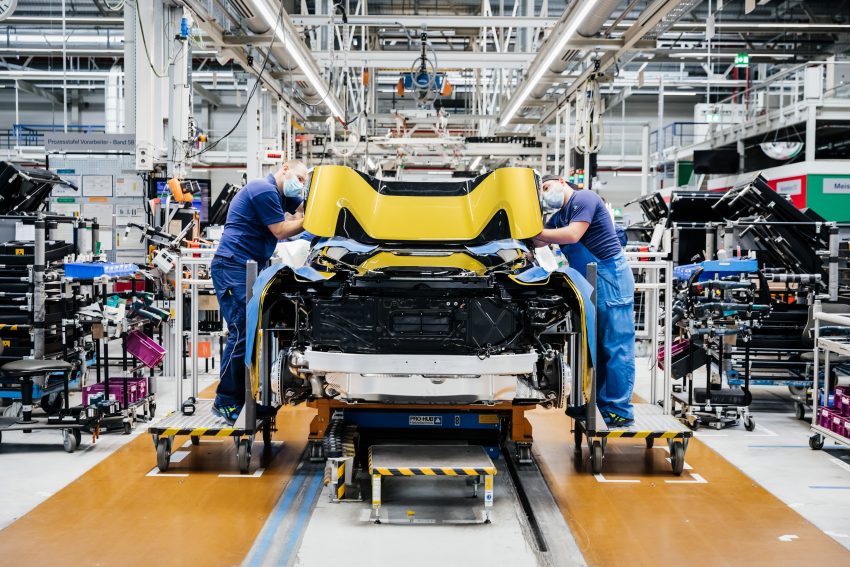 最后的告别！BMW i8 以18台特殊纯手工涂装版本谢幕 126242