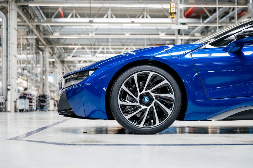 最后的告别！BMW i8 以18台特殊纯手工涂装版本谢幕 126245