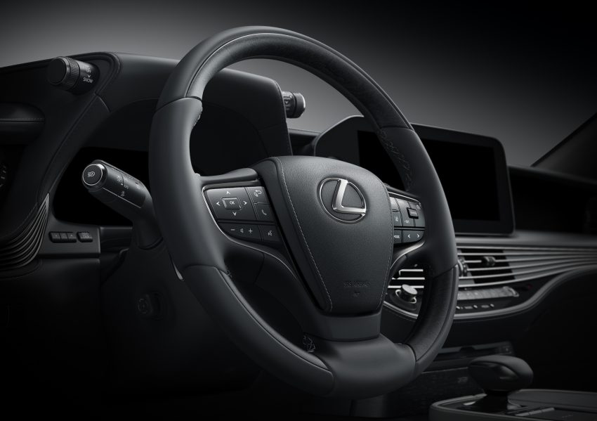 五代 Lexus LS 小改款面世, 从停车场到公路皆半自动驾驶 127367