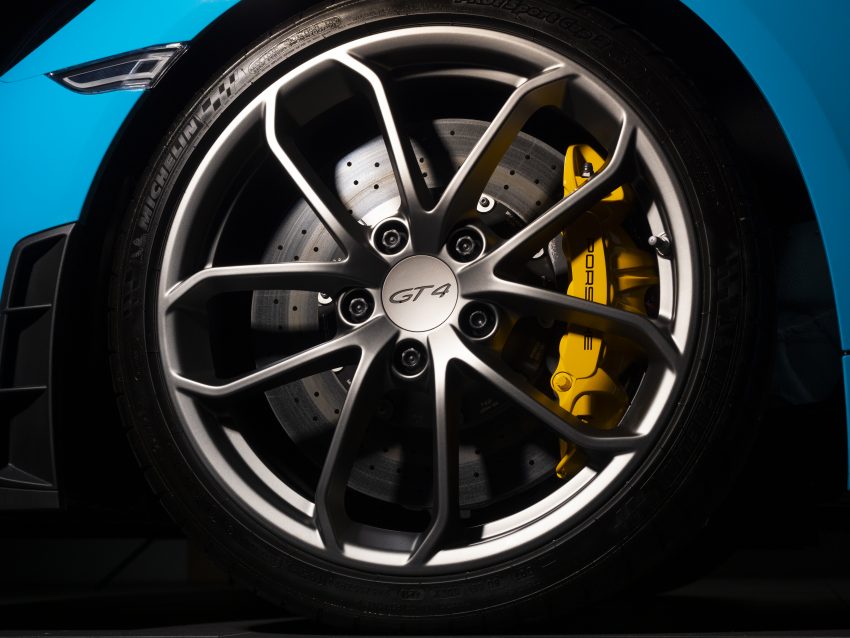2020 Porsche 718 Spyder 和 Cayman GT4 本地上市！搭载4.0L水平对卧引擎，可榨出420 PS马力，售RM970k起 Image #128353