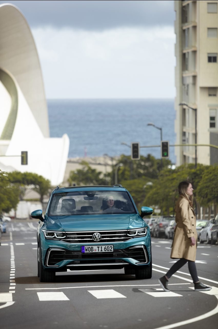 2020 Volkswagen Tiguan 小改款官图正式发布，配备更丰富，新增 eHybrid 插电式油电混动版，以及“R”性能版车型 126843