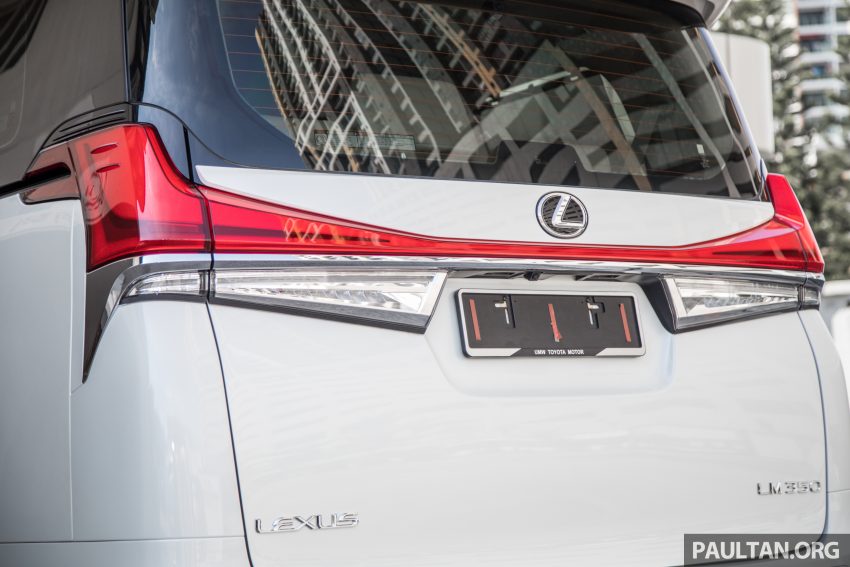 采用原厂套件改装, Toyota Alphard 改头换面成 Lexus LM 128238