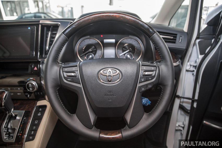 采用原厂套件改装, Toyota Alphard 改头换面成 Lexus LM 128246