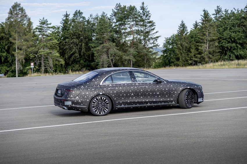 新一代 Mercedes-Benz S-Class 安全配备细节公布！首搭后座正面安全气囊、后轮主动转向系统、全新自动停车系统 129612