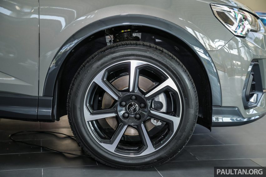 新车实拍: Audi Q3 Sportback 2.0 TFSI quattro, 售价30万 132414
