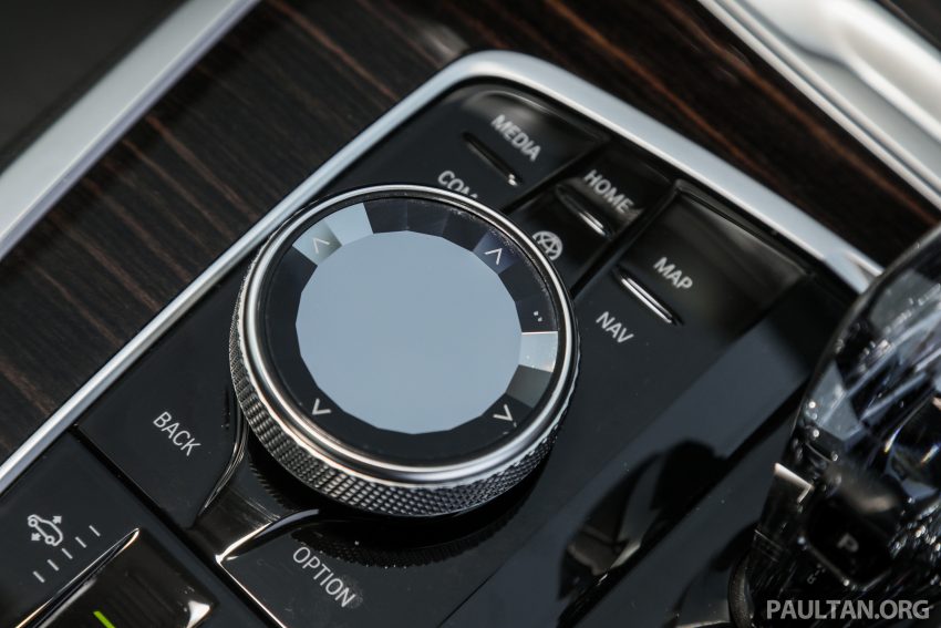 新车实拍: G07 BMW X7 xDrive40i, 单一等级售价86.2万 133456