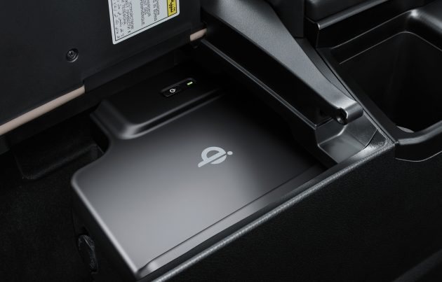 日本母厂为 Lexus ES 推出小更新, 影音与安全配备再升级