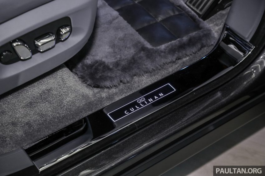 图集：暗黑版女神！Rolls-Royce Cullinan Black Badge 130538