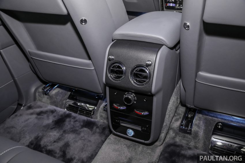 图集：暗黑版女神！Rolls-Royce Cullinan Black Badge 130543
