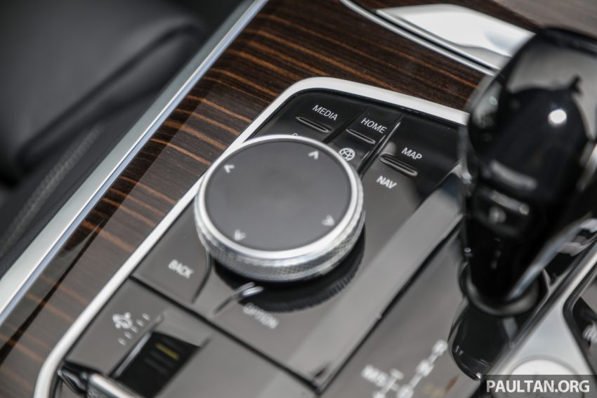 图集：插电式混动版 G05 BMW X5 xDrive45e，免SST后售RM441k；总价值4.3万令吉的 M Performance 套件上身 131880