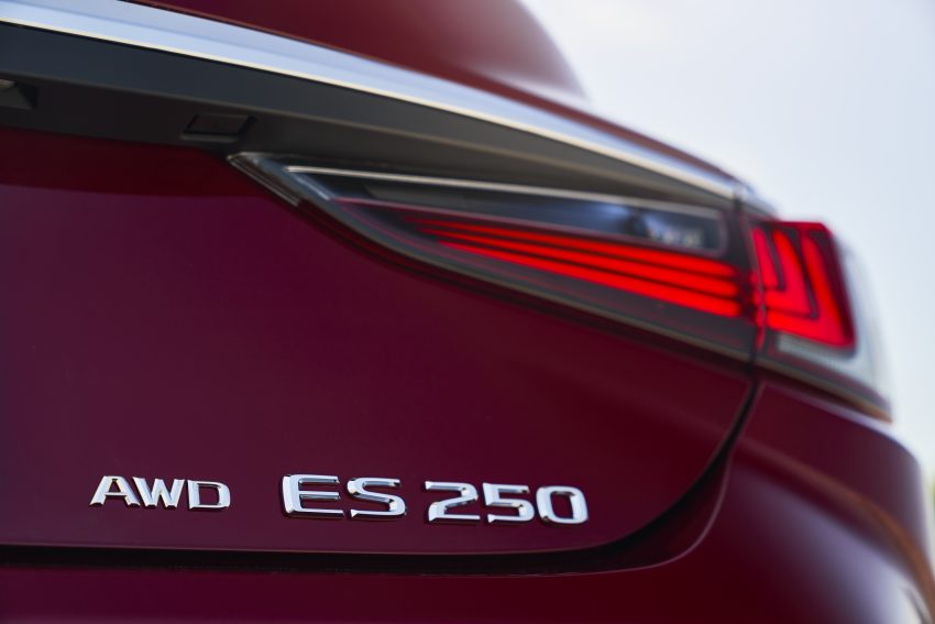 美规2021年式 Lexus ES 加入AWD全驱版, 操控表现更好 132357