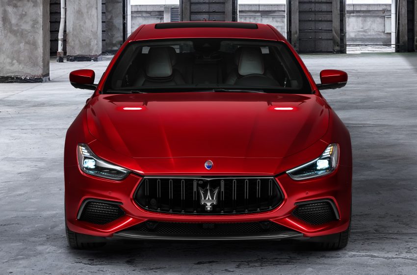 Maserati Ghibli、Quattroporte 高性能版 Trofeo 车型首发！搭法拉利“心脏”3.8L V8引擎，可输出580 PS/730 Nm 130560
