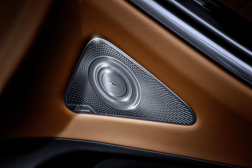 母厂再发全新 Mercedes-Benz S-Class 预告, 科技感爆表 131198