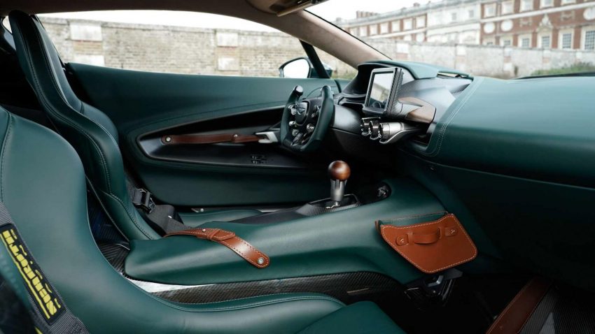 最强手排超跑! Aston Martin Victor 面世, 836hp/821Nm V12手排后驱, 基于 One-77 客制化改造而成, 全球仅此一辆! 134274