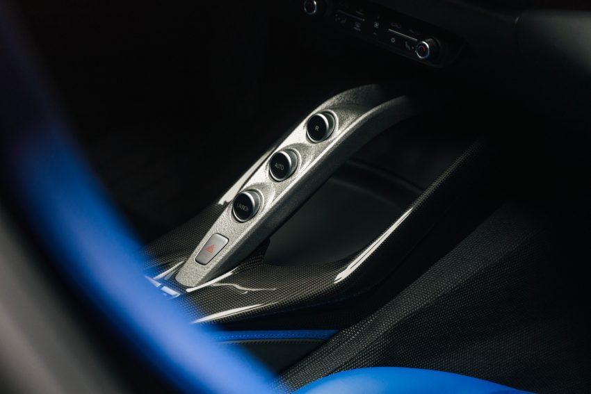 应客户要求特别定制, 全球唯一 Ferrari Omologata 面世 136801