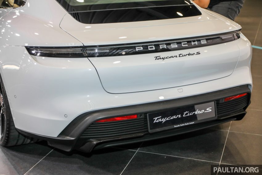 品牌首款纯电动车！Porsche Taycan 本地上市，三种版本全员到齐！输出高达 761 PS、1,050 Nm，售价RM725k起 135346