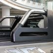 Toyota Hilux 重新导入手排版 2.4E MT 4×4车型, 售价RM110,880，比同级自排版便宜一千块但配备比后者更丰富